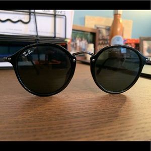 Ray Ban Round Fleck